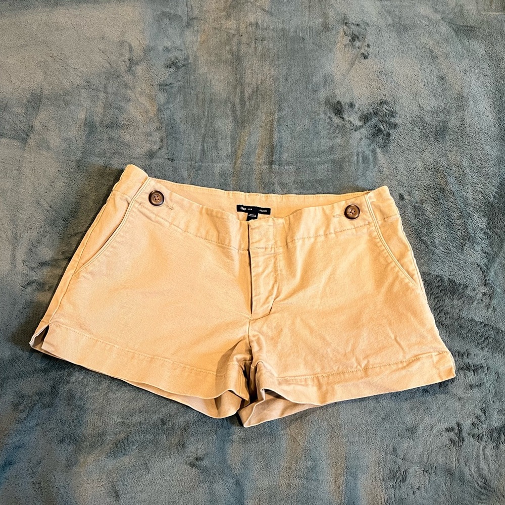 Gap gently used shorts. Size 4